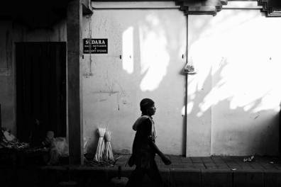 Ubud Strideby in the Pasar - Bali Street Photographer